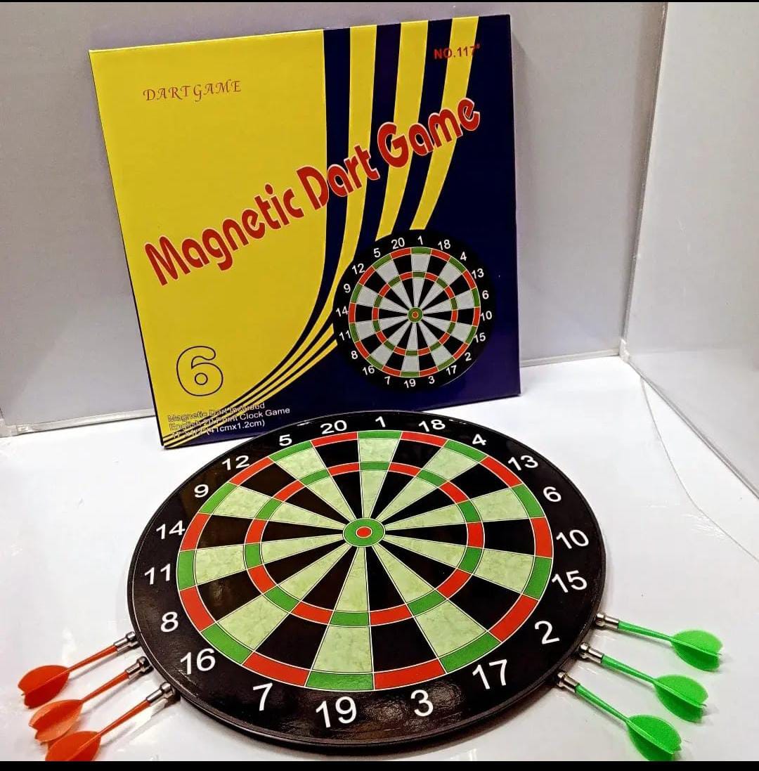 Magnetic darts board