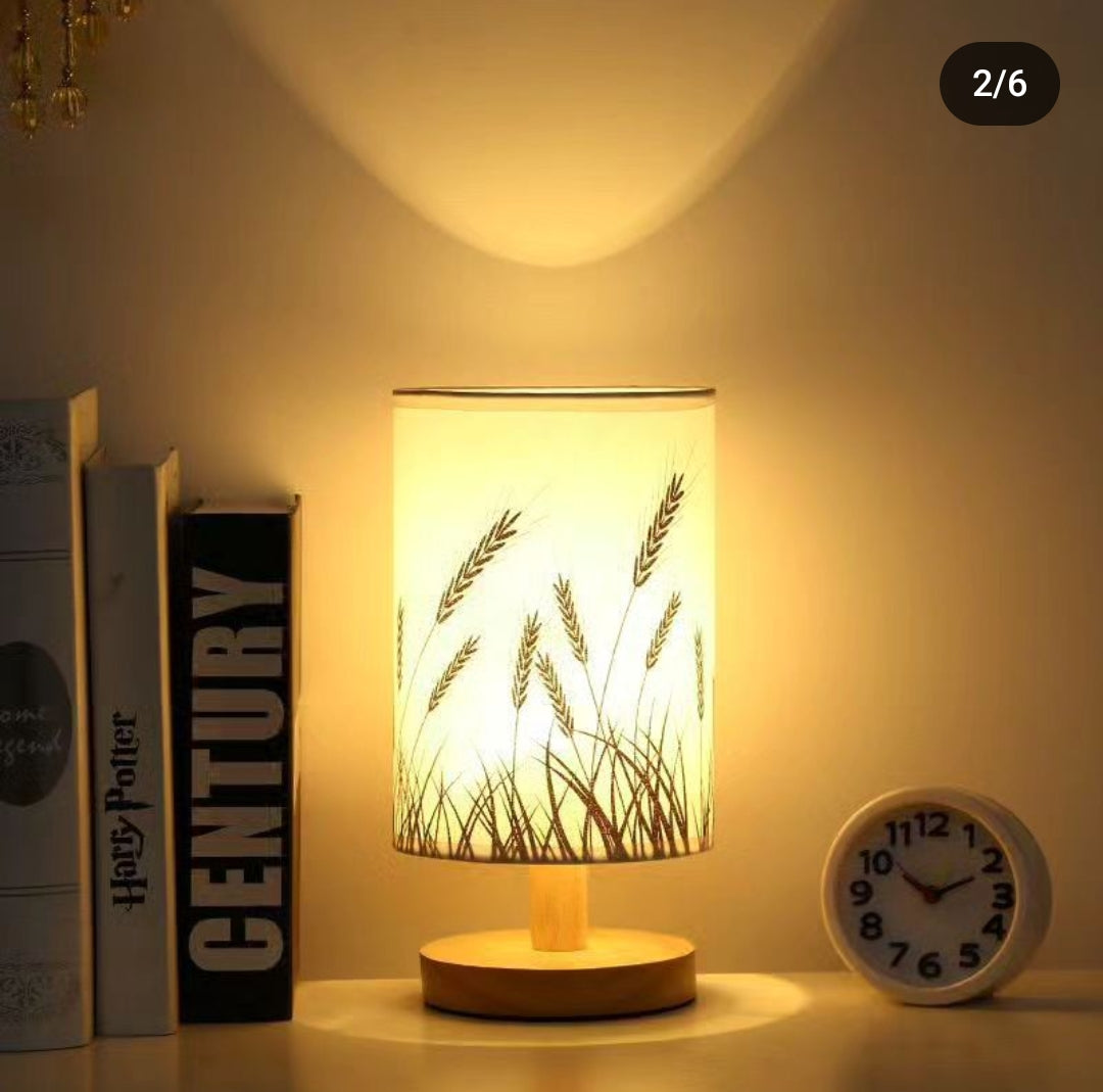 Kid's bedside table lamp