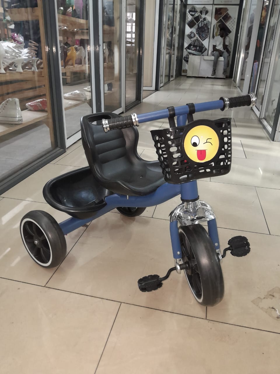 Kids tricycle