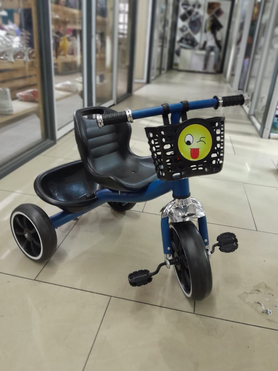 Kids tricycle